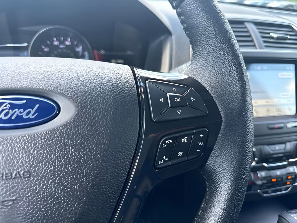 Used 2018 Ford Explorer XLT w/ Equipment Group 202A AWD/4WD image 16