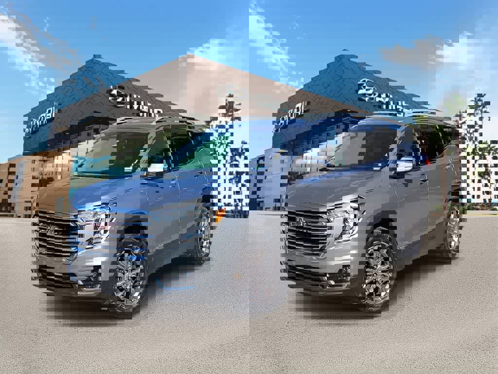 Used 2023 GMC Terrain SLT image 1