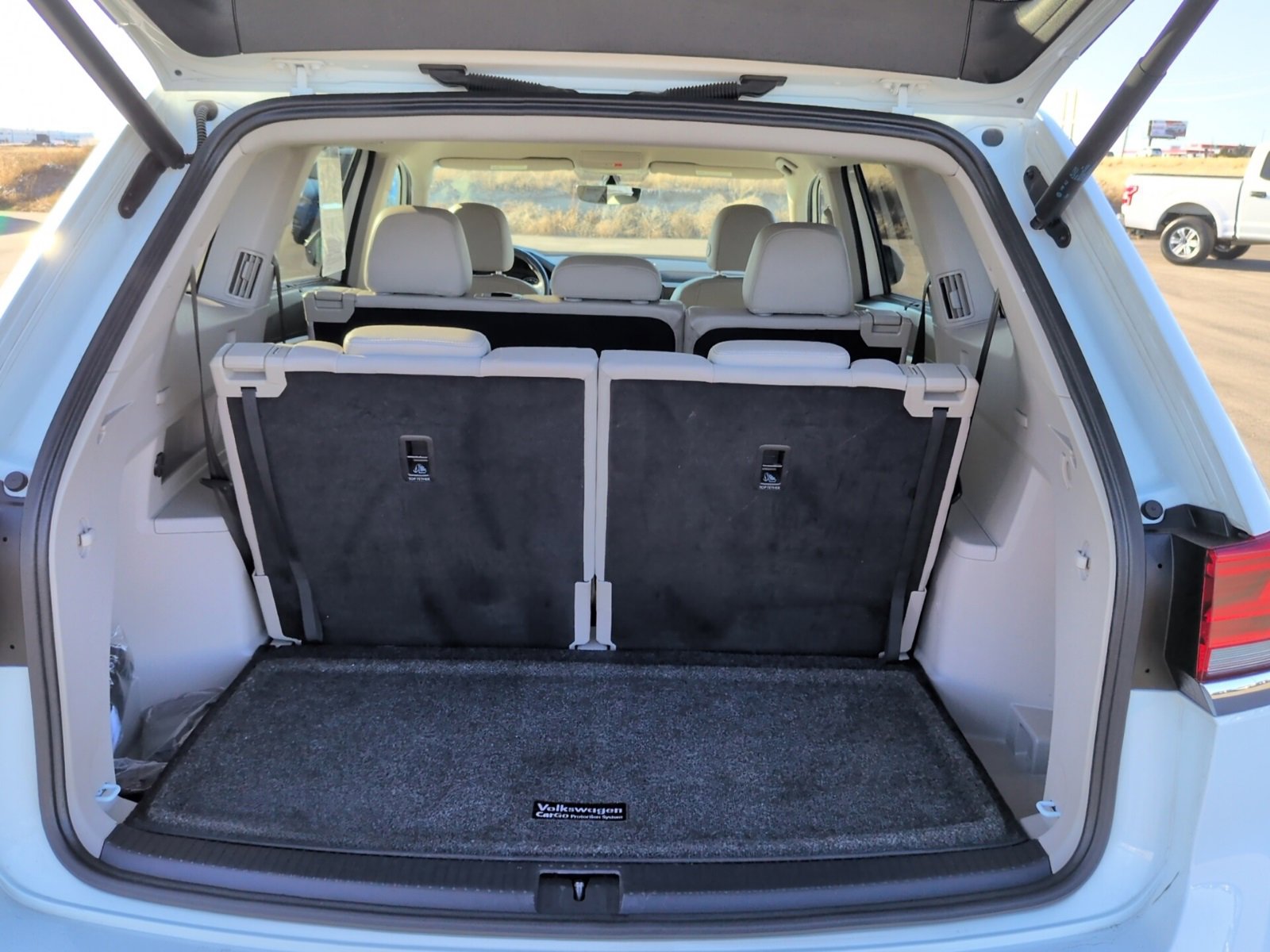 Used 2021 Volkswagen Atlas SE image 14