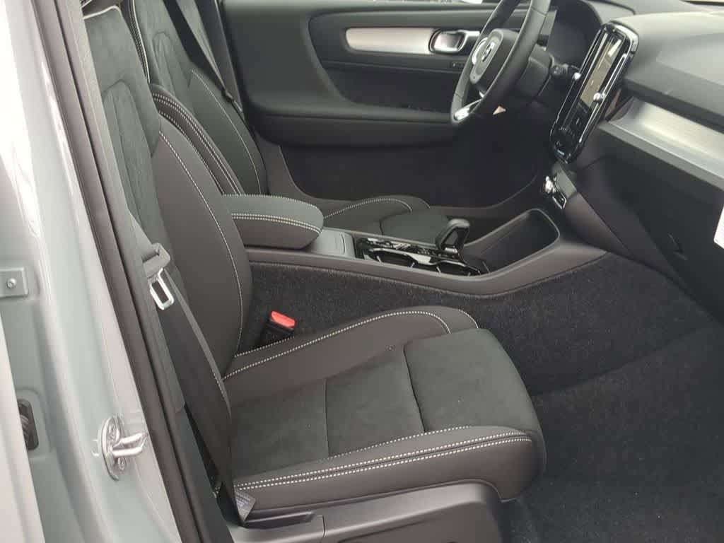 New 2026 Volvo XC40 B5 Ultra w/ Protection Package Premier AWD/4WD image 20