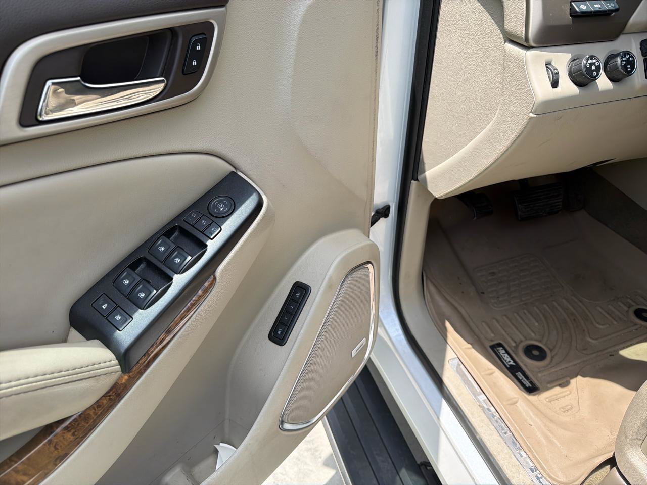 Used 2016 GMC Yukon Denali w/ Open Road Package AWD/4WD image 14
