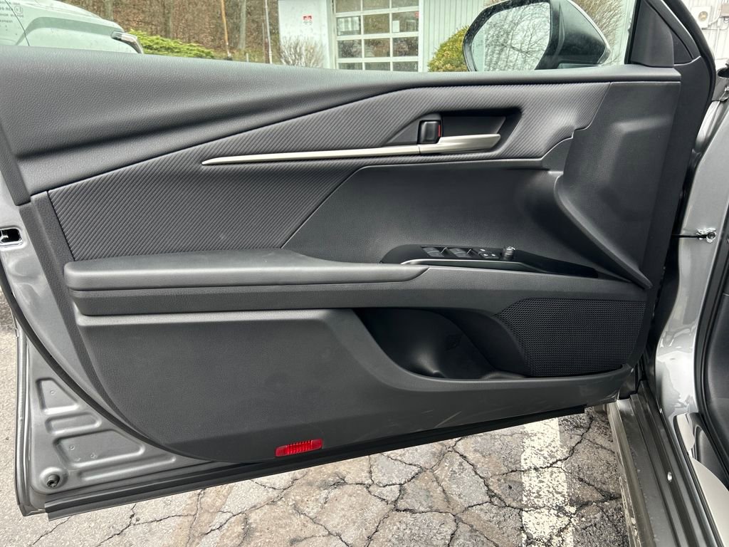 New 2026 Toyota Camry SE image 18