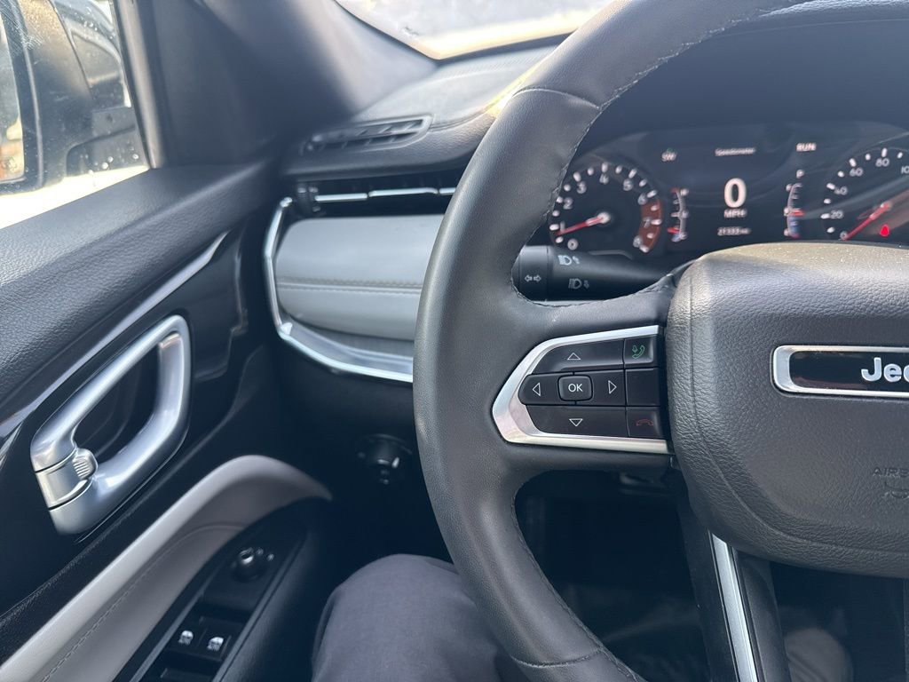 Used 2023 Jeep Compass Limited image 24