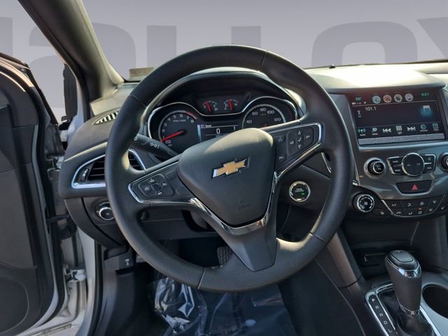 Used 2018 Chevrolet Cruze LT w/ Sun And Sound Package image 13