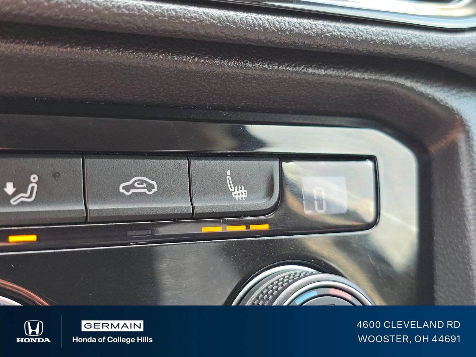 Used 2024 Volkswagen Taos SE FWD image 5