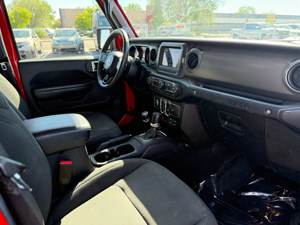 Used 2023 Jeep Wrangler Unlimited Sport AWD/4WD image 32