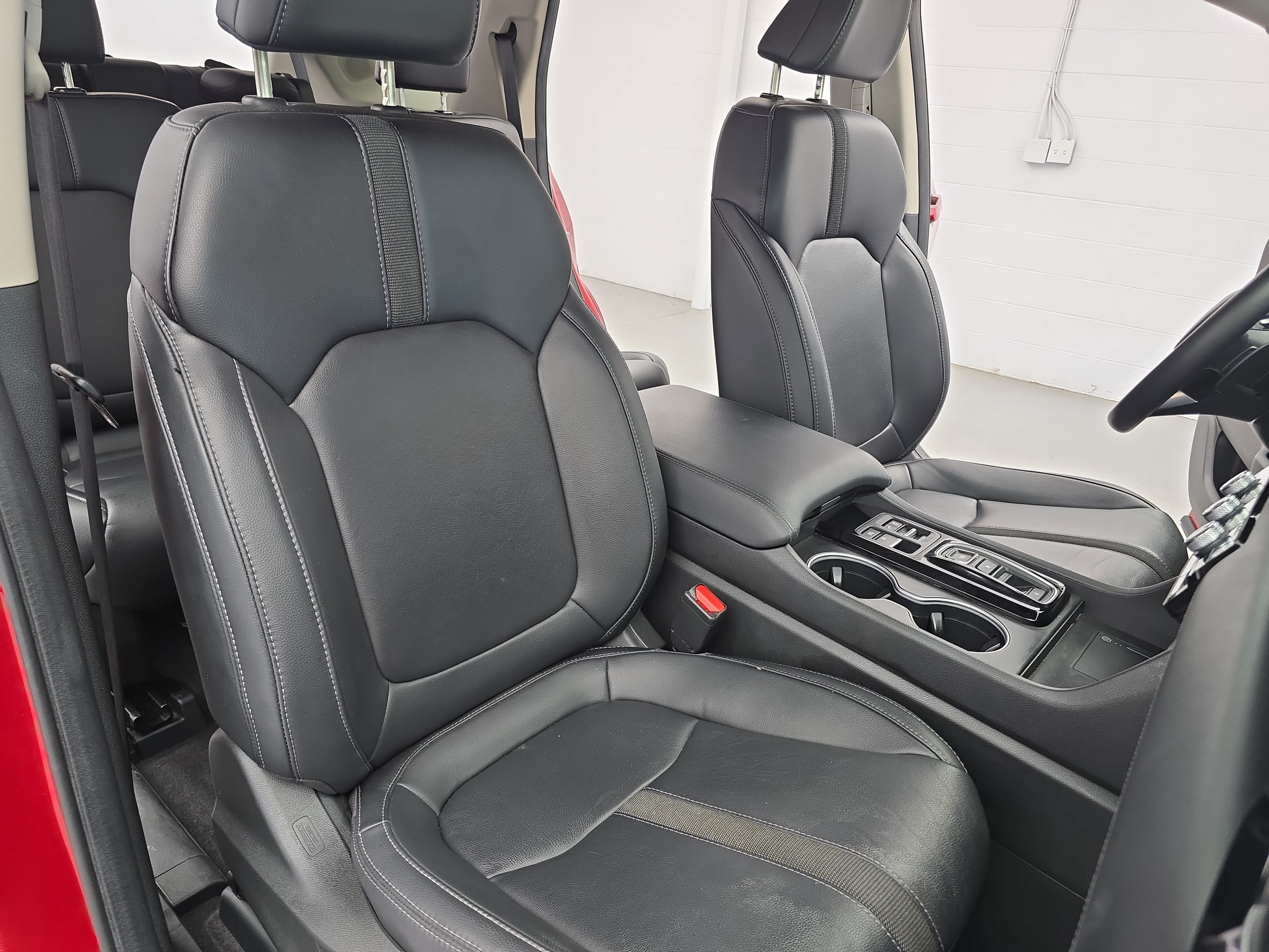Certified 2024 Honda Pilot Touring image 10
