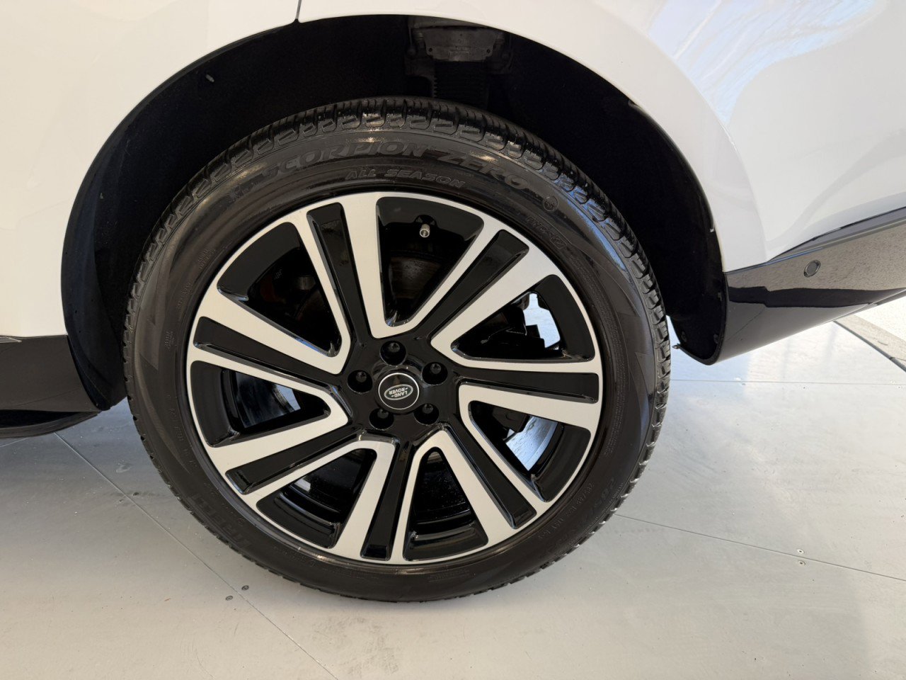 Used 2023 Land Rover Range Rover SE AWD/4WD image 48