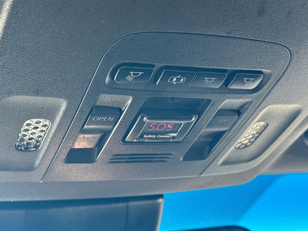 Used 2019 Toyota Avalon XLE w/ Moonroof Package image 29