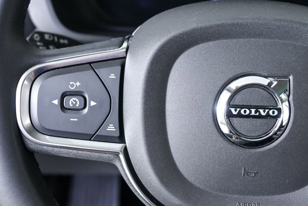 Certified 2024 Volvo XC60 B5 Core w/ Protection Package Premier AWD/4WD image 11