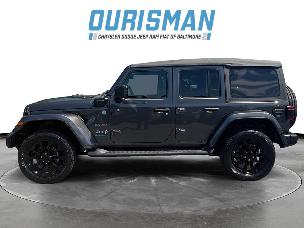 Used 2023 Jeep Wrangler Unlimited Sahara w/ Cold Weather Group AWD/4WD image 3