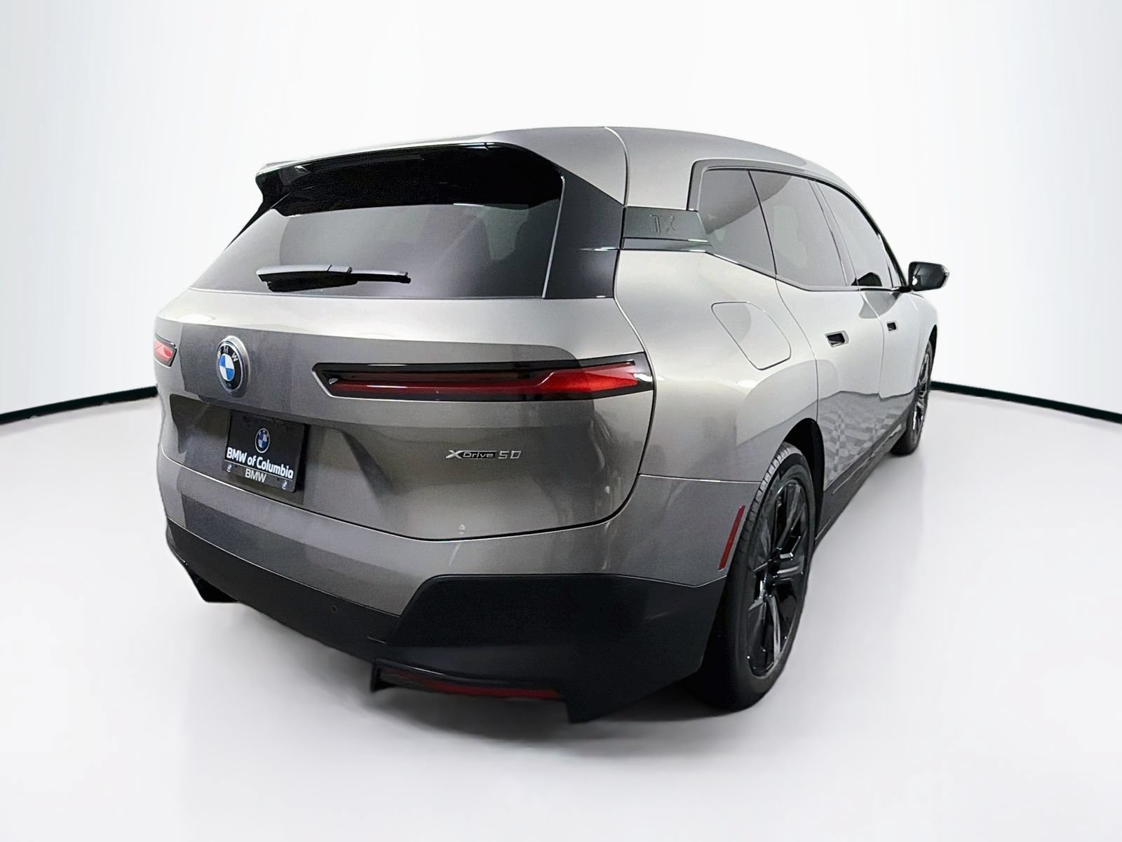 Certified 2024 BMW iX xDrive50 w/ Premium Package AWD/4WD image 7