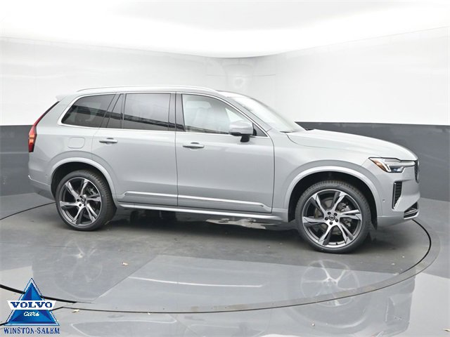 New 2026 Volvo XC90 B5 Plus