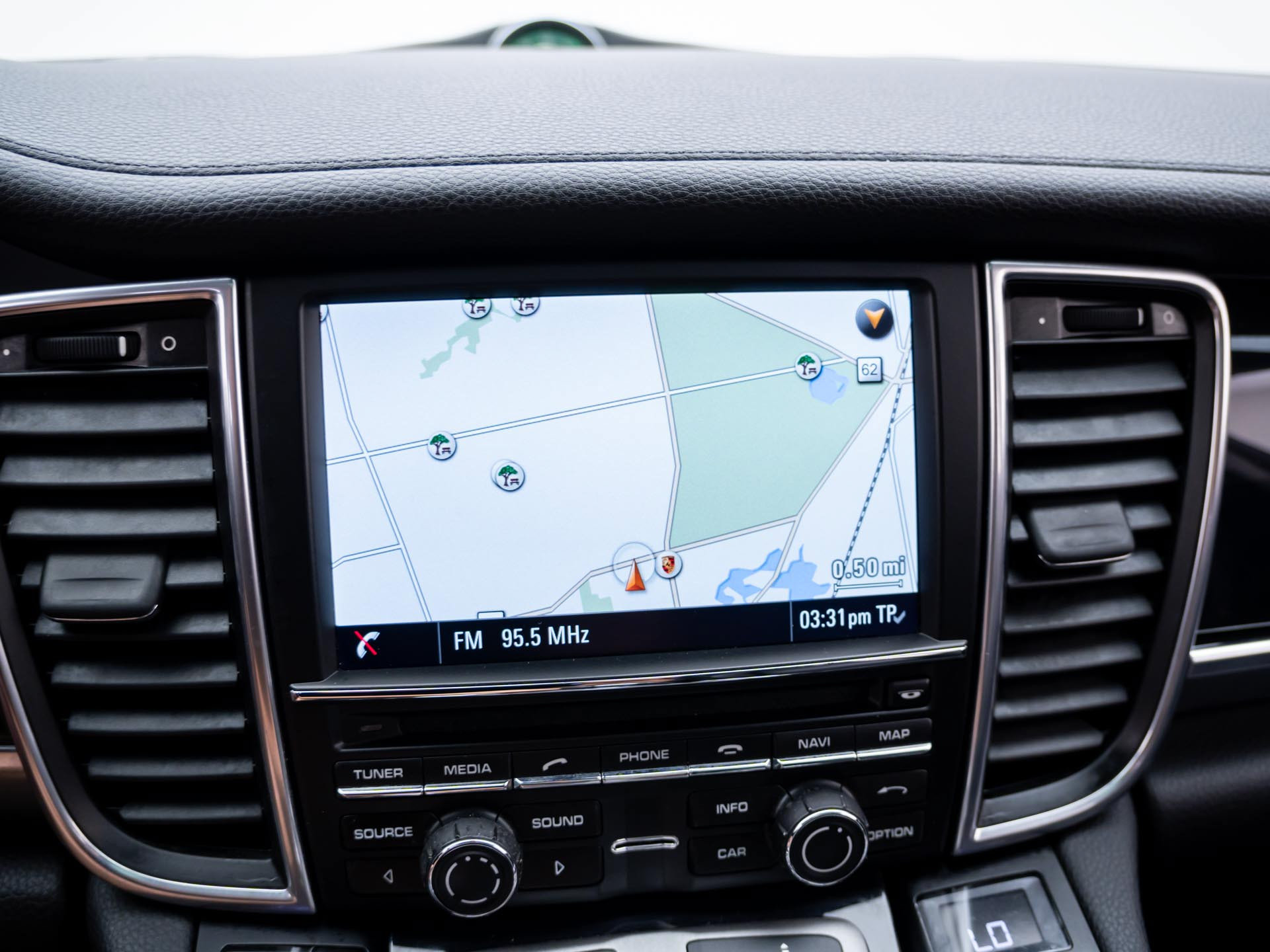 Used 2015 Porsche Panamera image 20