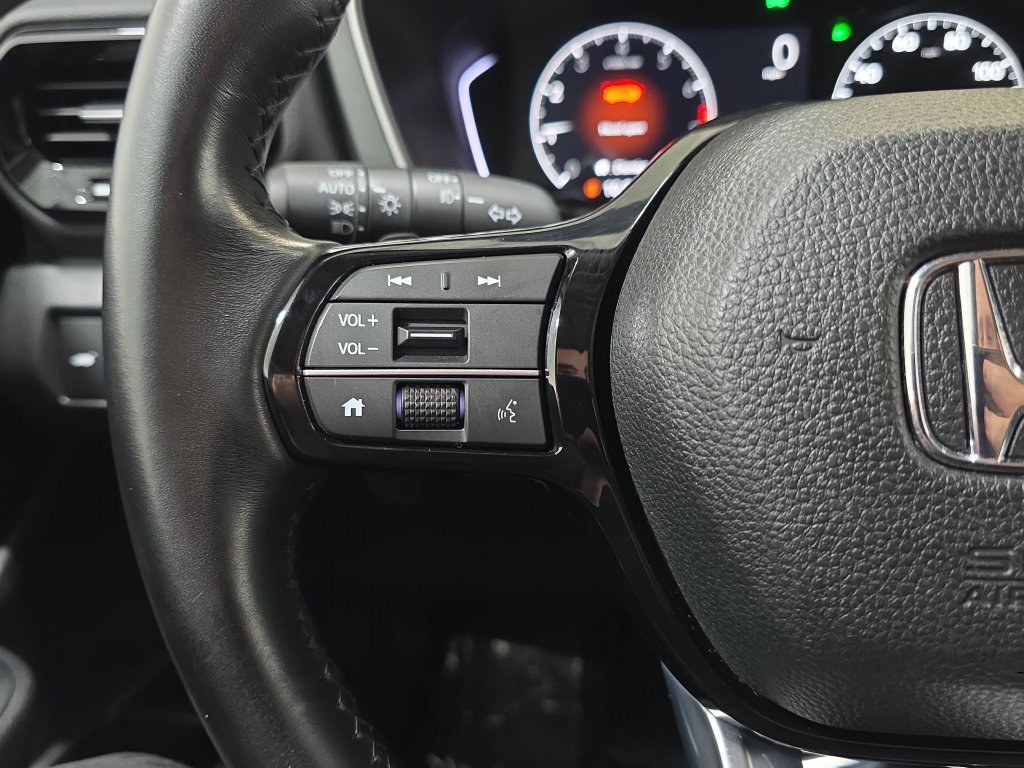 Used 2023 Honda Pilot Touring image 13