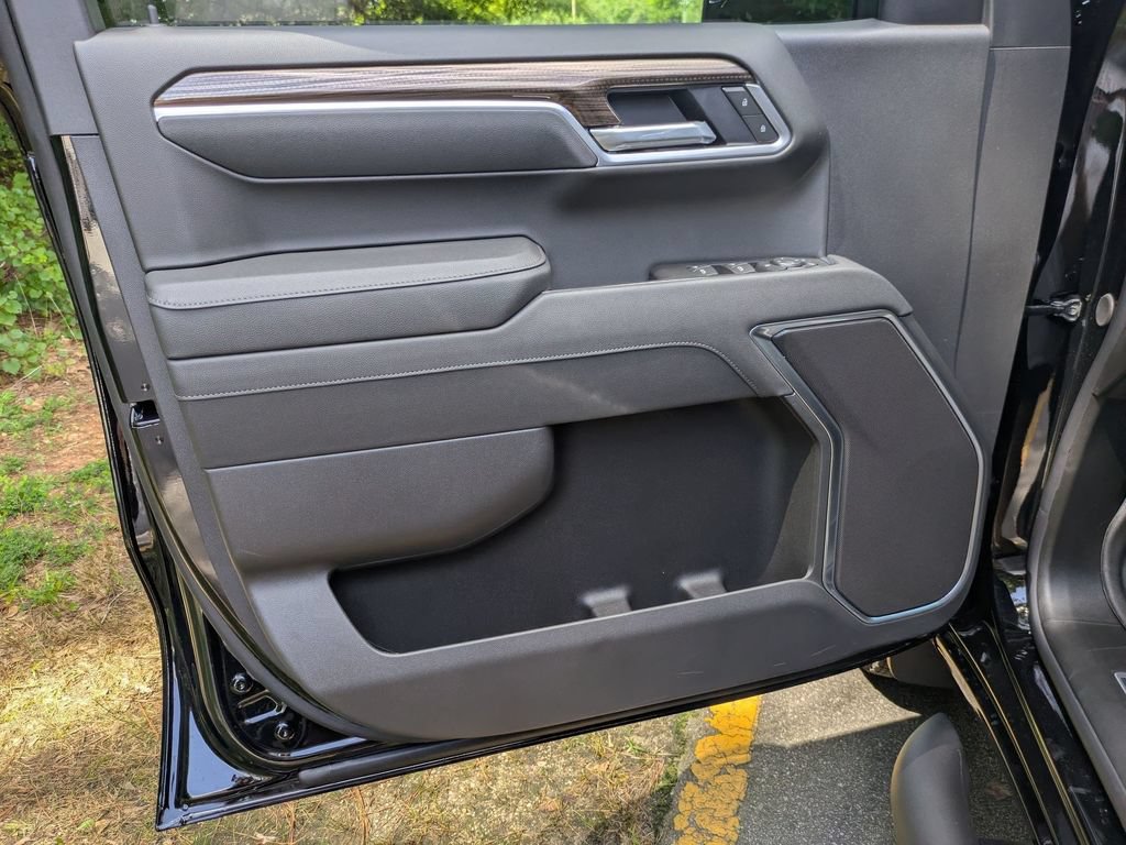 New 2026 Chevrolet Silverado 1500 RST w/ RST Select Package AWD/4WD image 8