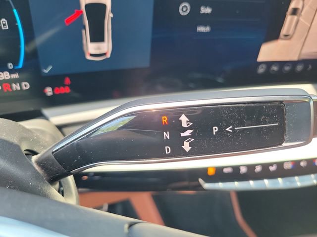 Certified 2025 Cadillac Optiq Luxury 2 AWD/4WD image 15