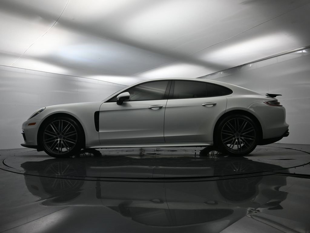Used 2018 Porsche Panamera 4S image 43