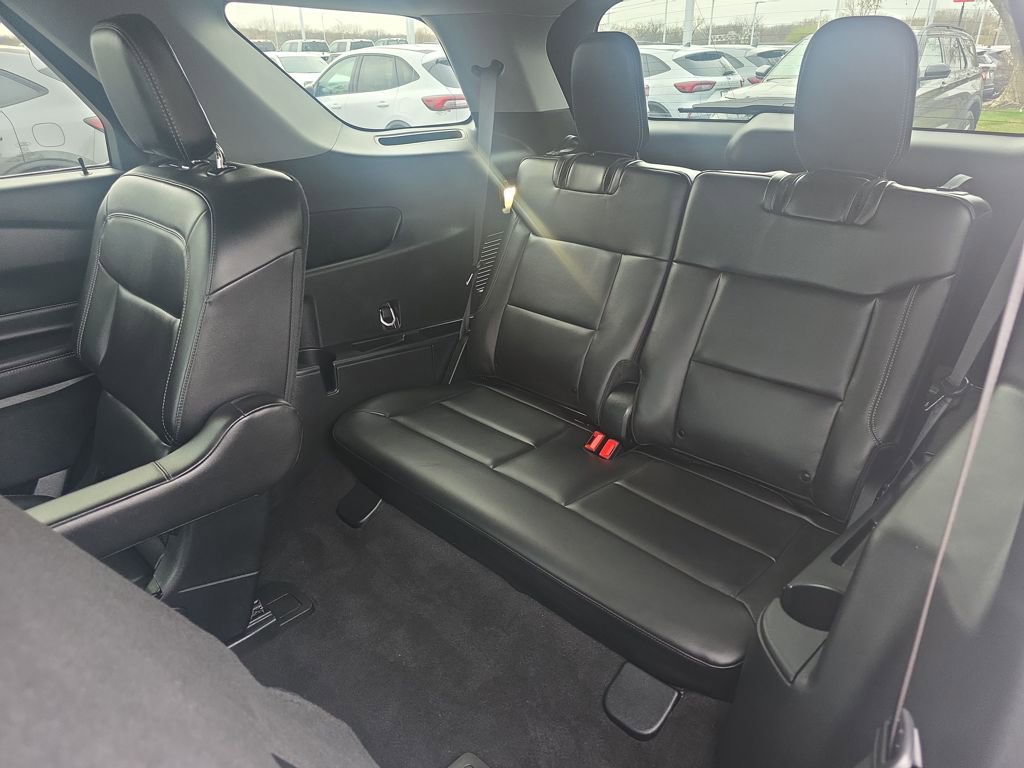 Certified 2024 Ford Explorer XLT w/ Equipment Group 202A AWD/4WD image 42