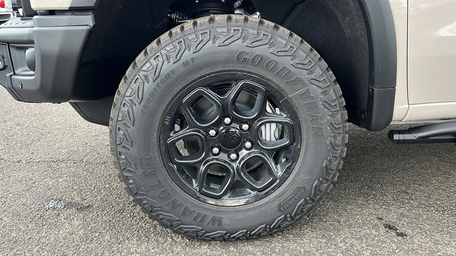 New 2026 Chevrolet Silverado 1500 ZR2 image 12