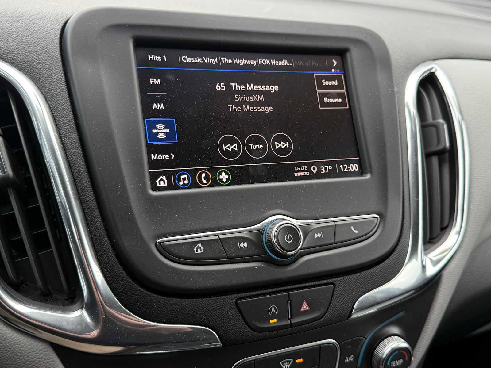 Used 2023 Chevrolet Equinox LS w/ LS Convenience Package image 48