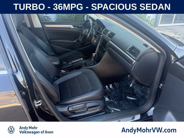 Used 2018 Volkswagen Passat 2.0T R-Line FWD image 13