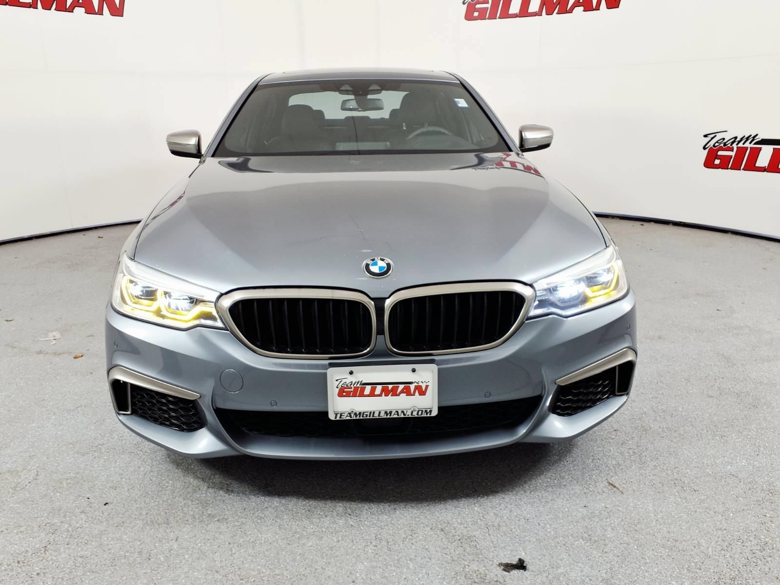 Used 2018 BMW M550i xDrive AWD/4WD image 2