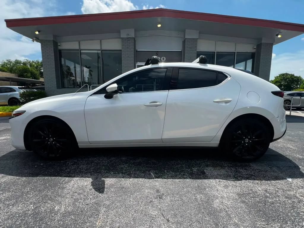 Used 2019 MAZDA MAZDA3 Hatchback w/ Premium Package FWD image 10
