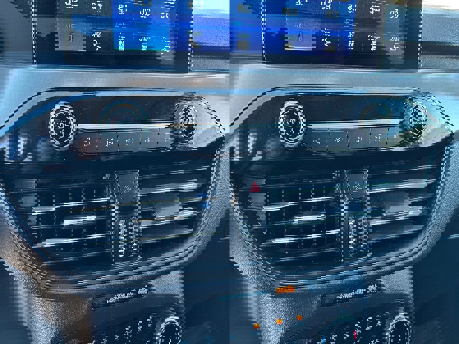 Used 2025 Ford Escape Active w/ Cold Weather Package image 25