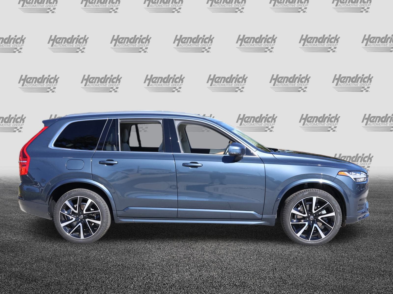 Used 2022 Volvo XC90 T6 Momentum w/ Advanced Package image 10
