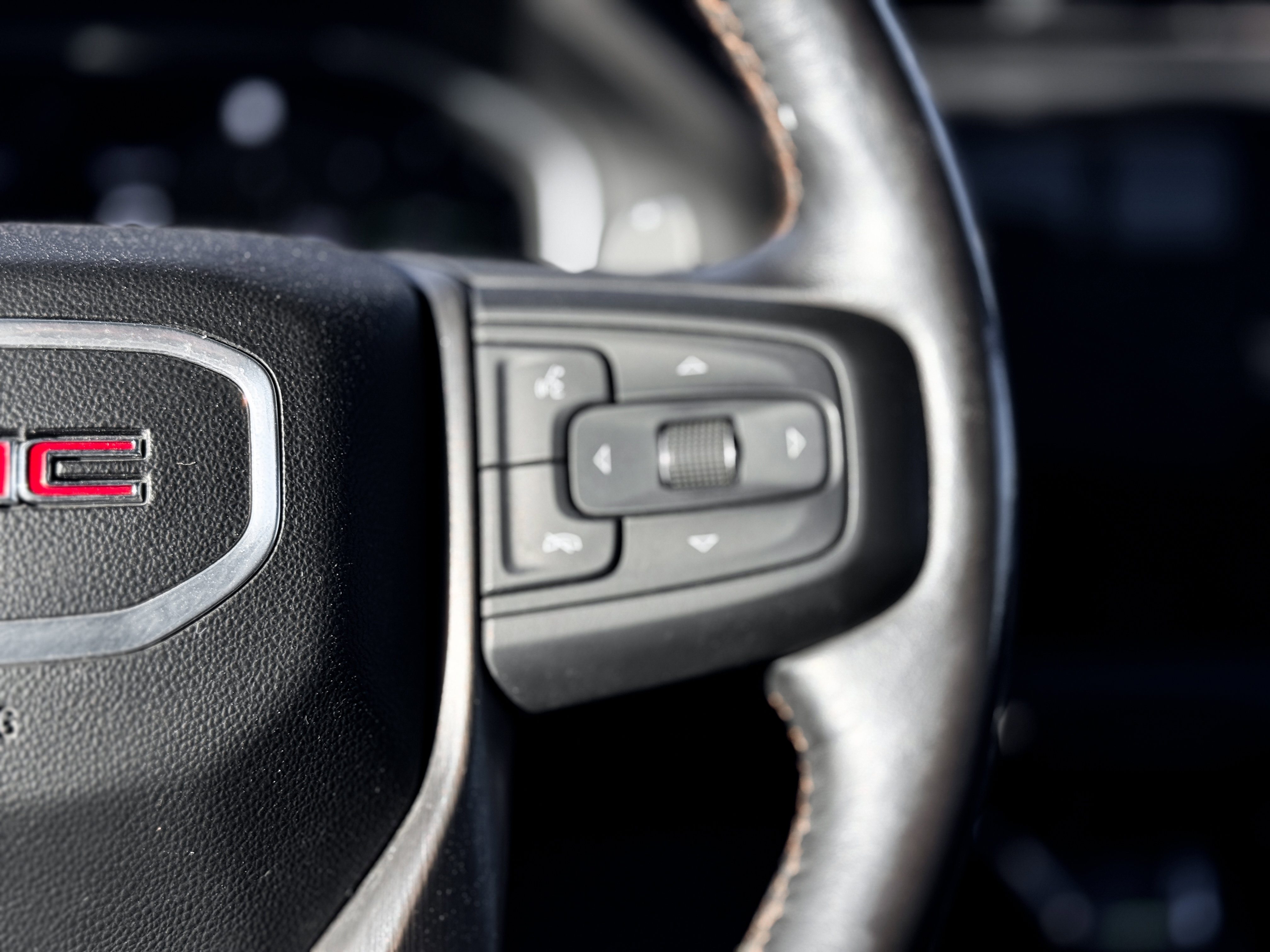 Used 2022 GMC Sierra 1500 AT4 w/ AT4 Preferred Package image 13