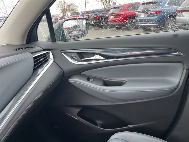 Used 2020 Buick Enclave Premium w/ Surround and Sites Package AWD/4WD image 27