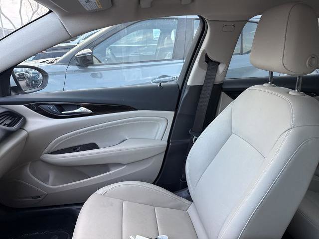 Used 2018 Buick Regal Essence w/ Driver Confidence Package #1 image 14