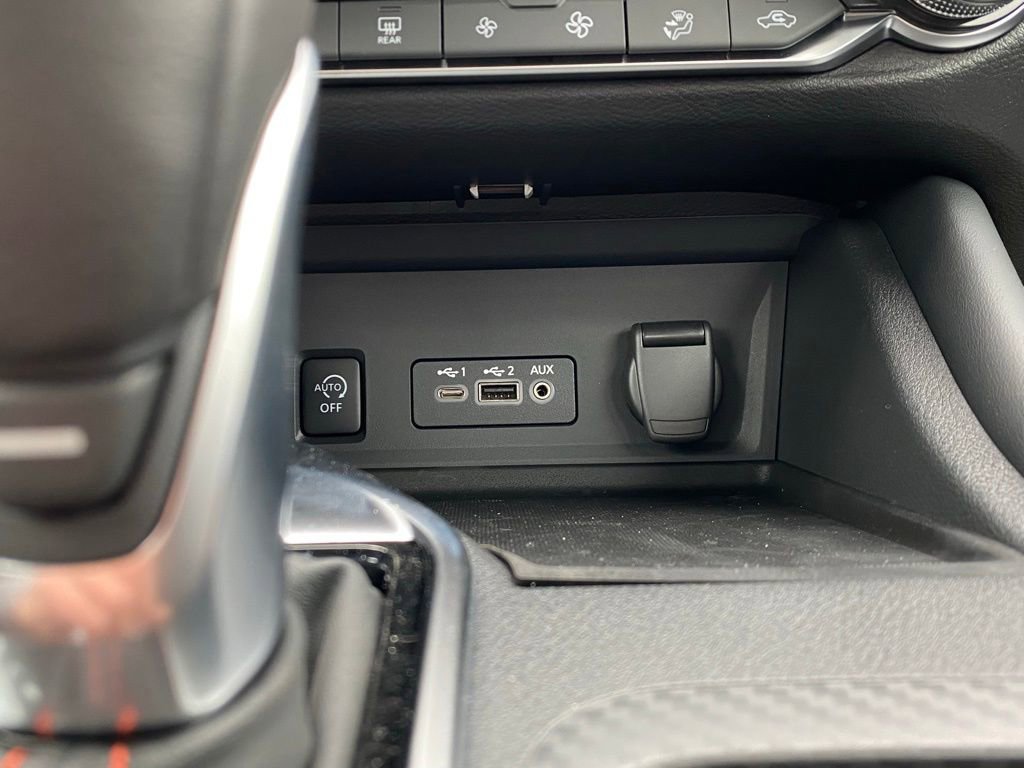 New 2025 Nissan Sentra SR w/ SR Premium Package image 28