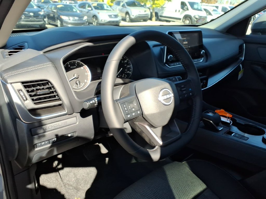 New 2027 Nissan Rogue SV w/ Cold Weather Package AWD/4WD image 18