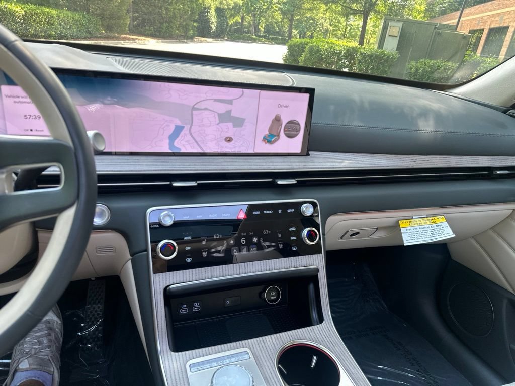 Certified 2026 Genesis GV80 3.5T Prestige AWD/4WD image 8