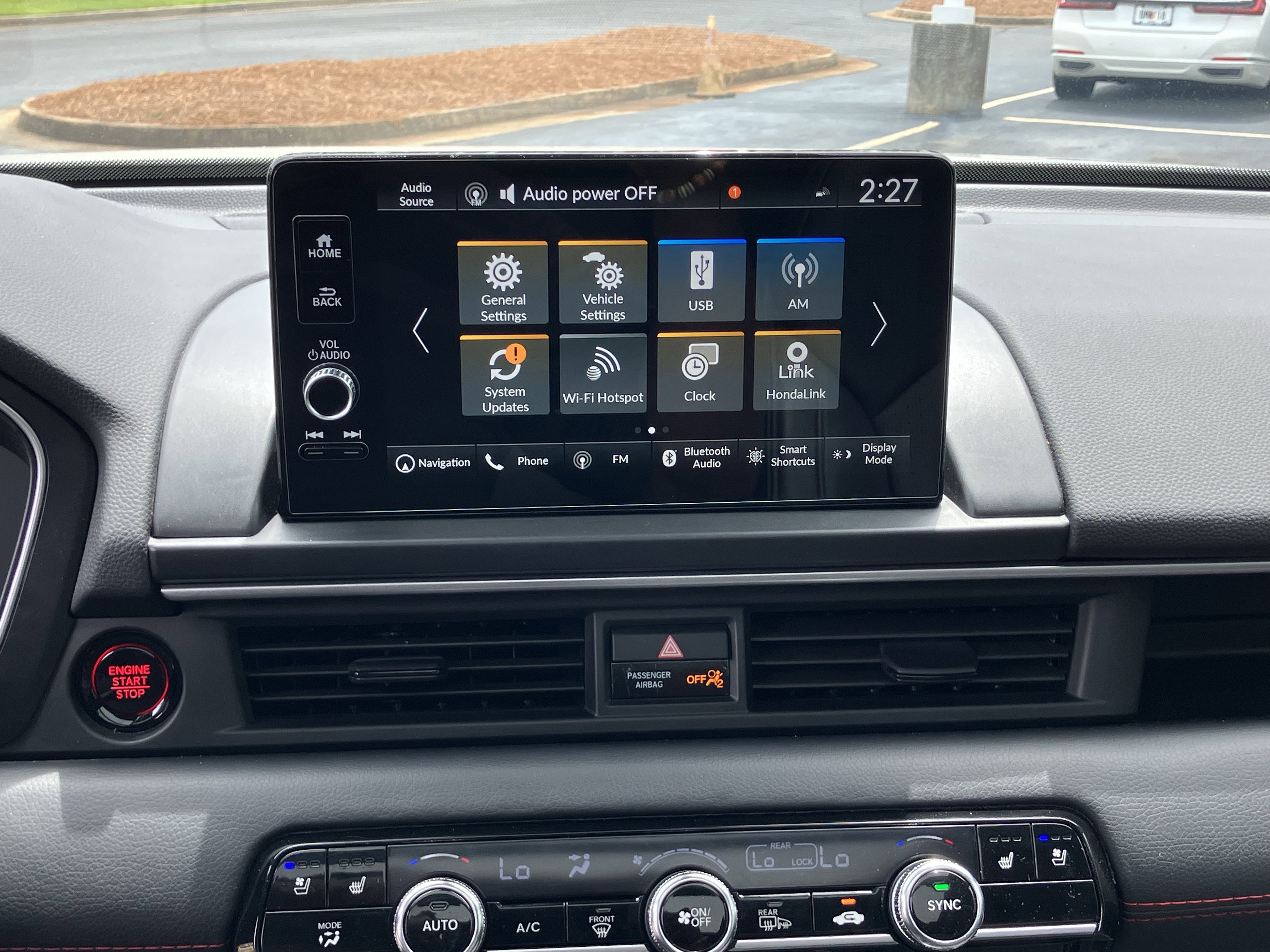 Used 2025 Honda Pilot Black Edition image 26