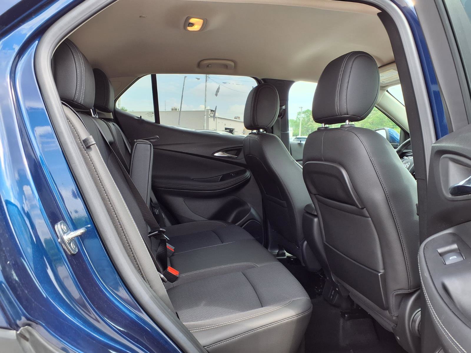 Used 2023 Buick Encore GX Select w/ Safety Package II AWD/4WD image 31