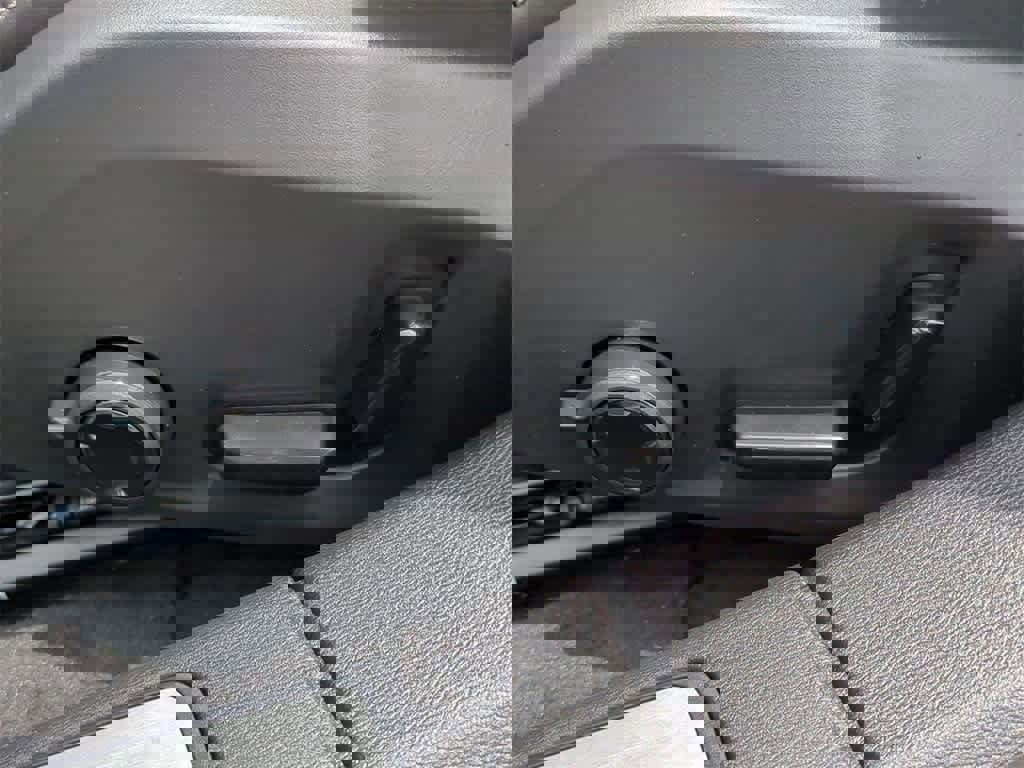 New 2026 Volvo V60 B5 Cross Country Ultra w/ Protection Package Premier image 17