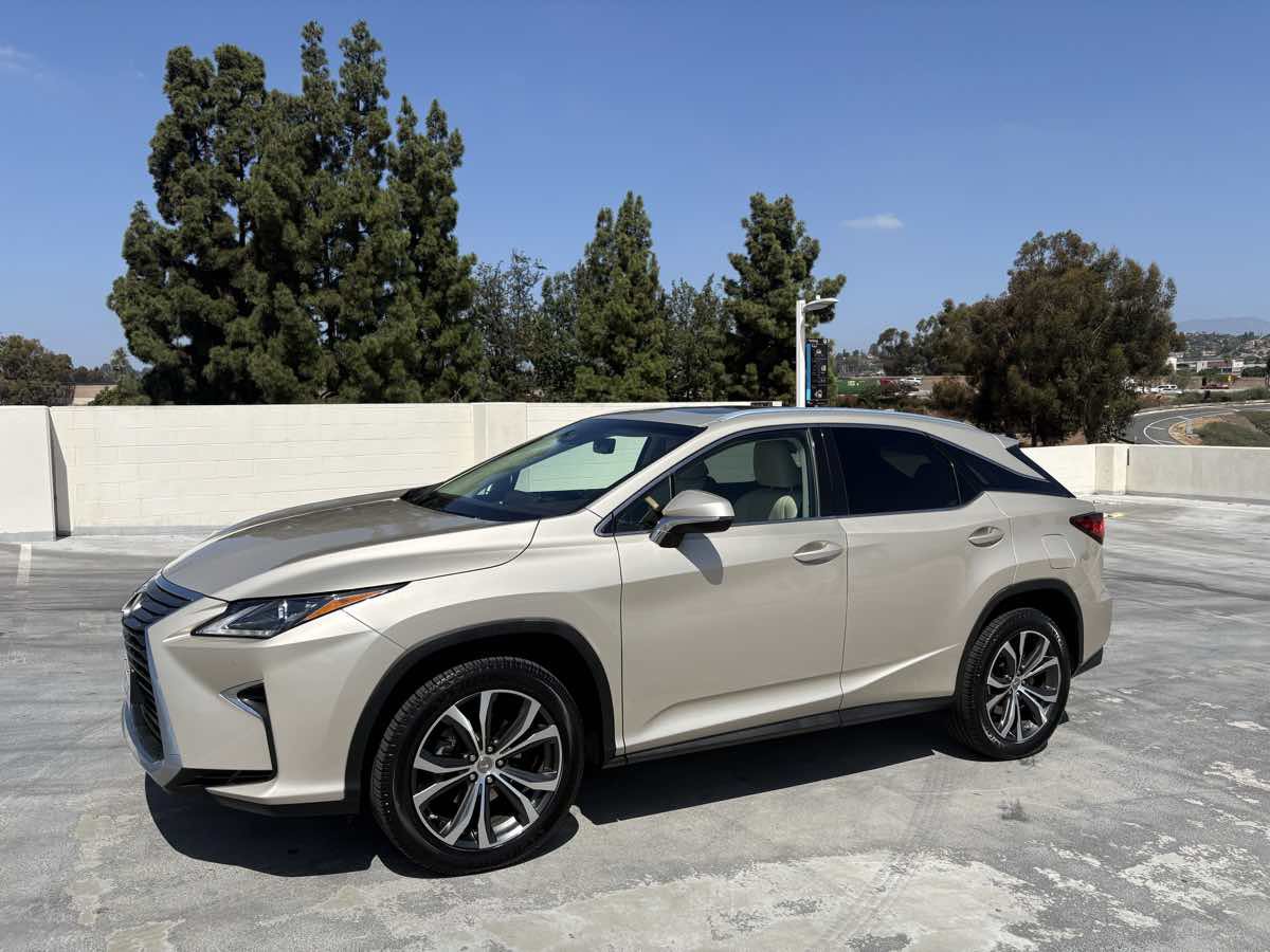 Used 2017 Lexus RX 350 FWD w/ Premium Package image 2