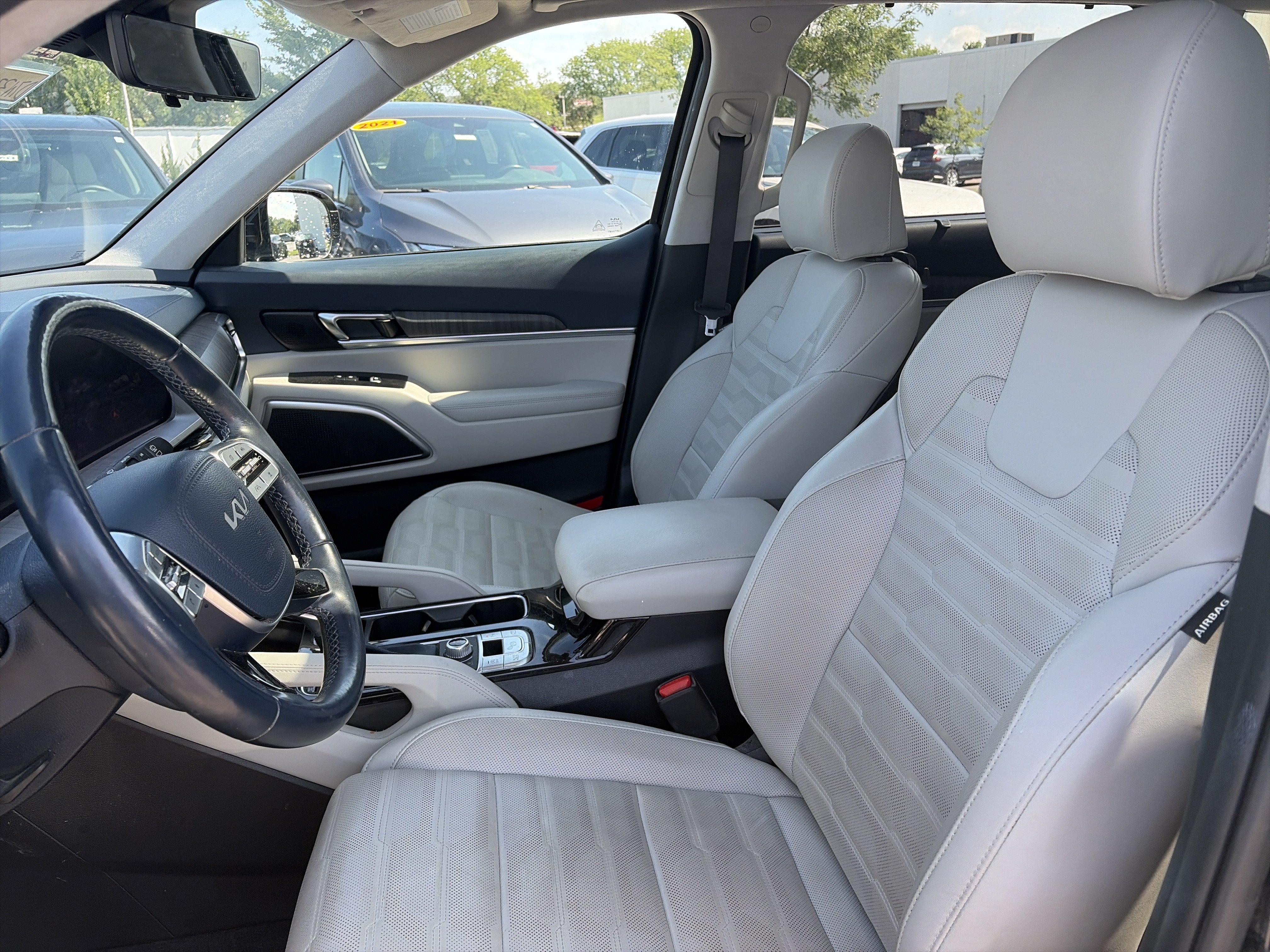 Used 2023 Kia Telluride SX Prestige AWD/4WD image 17