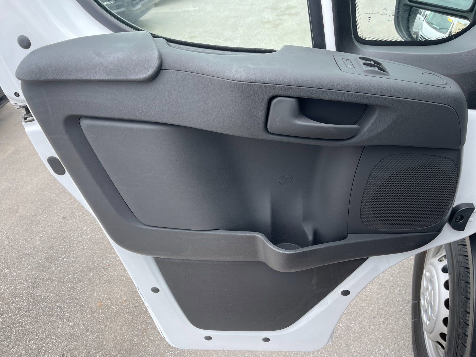 Used 2024 RAM ProMaster 2500 image 12