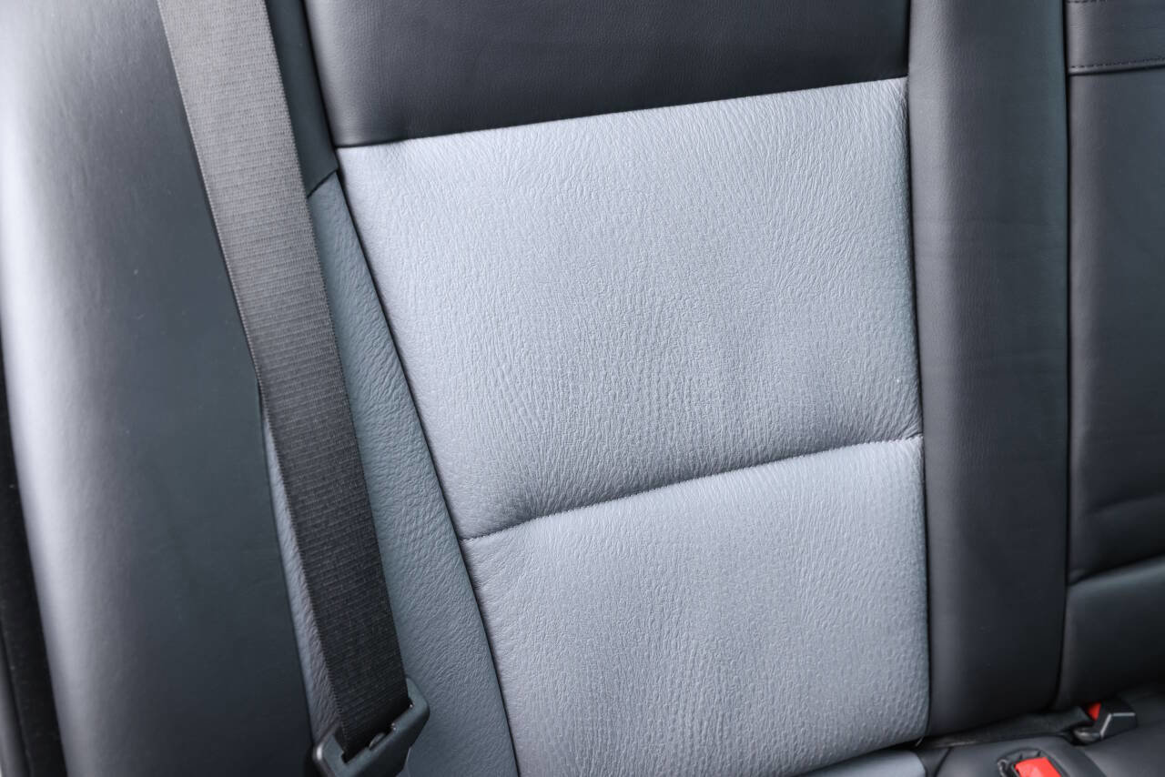 Used 2003 BMW M5 image 97