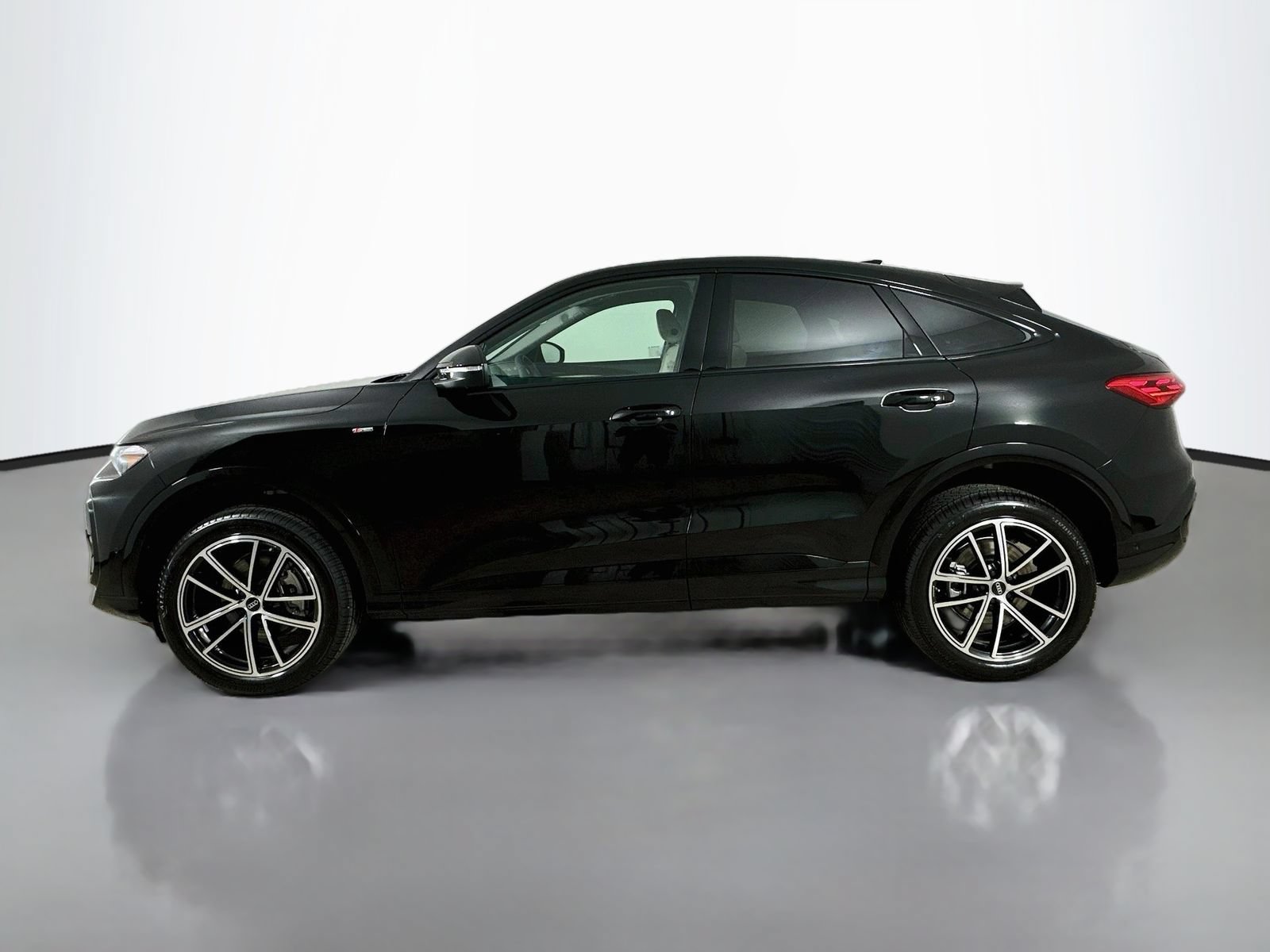 New 2026 Audi Q5 Premium Plus AWD/4WD image 8