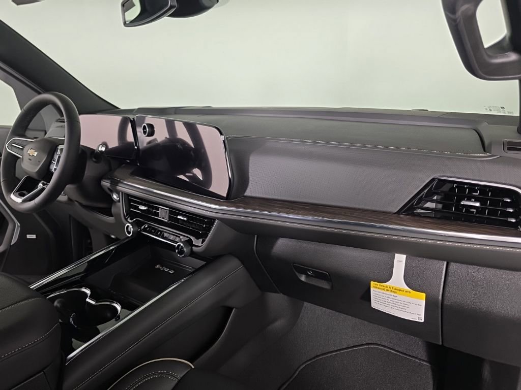 New 2025 Chevrolet Suburban Premier w/ Sun And Tow Package AWD/4WD image 45