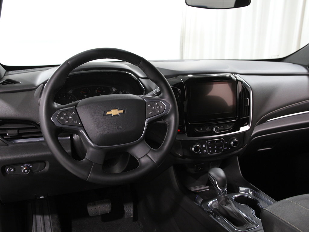Used 2023 Chevrolet Traverse LT image 6