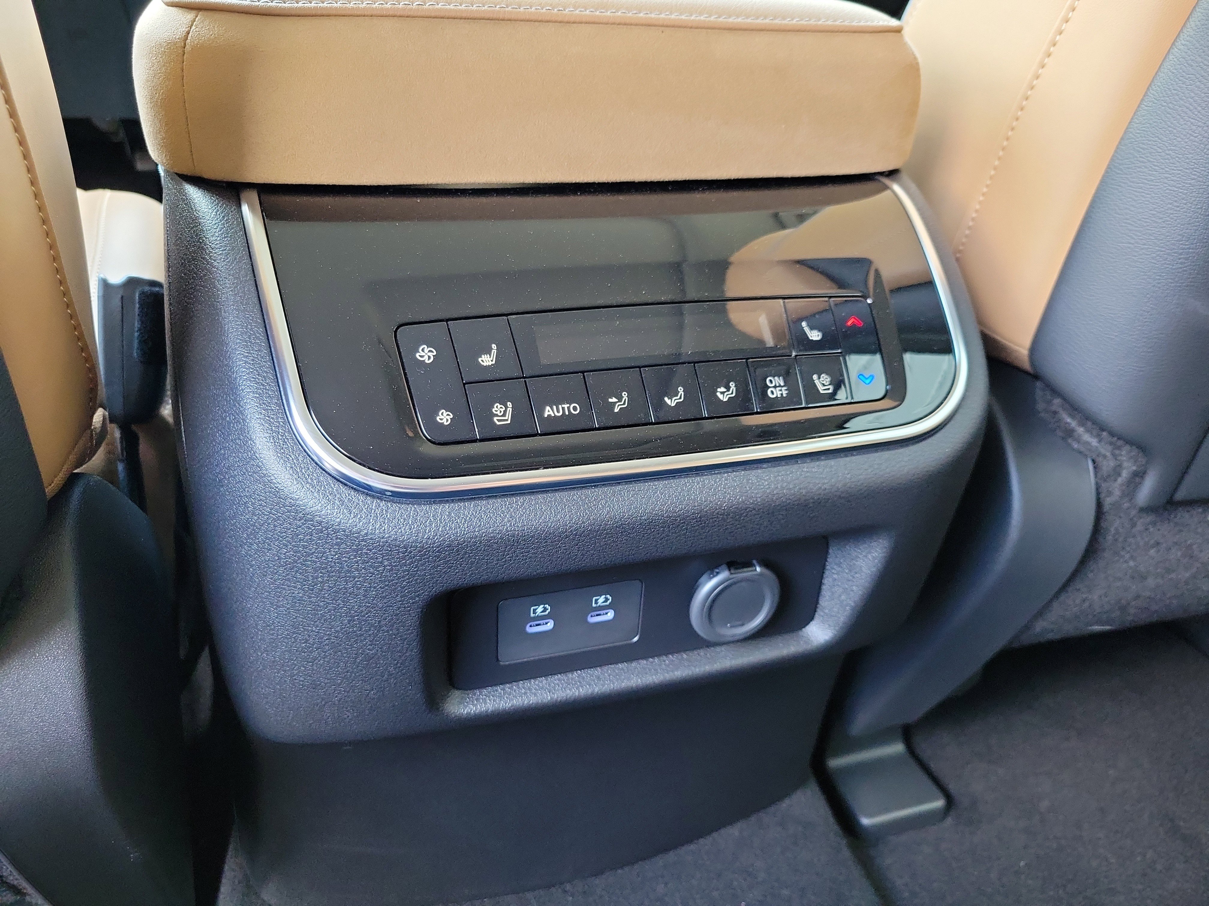 New 2026 INFINITI QX80 Luxe image 15