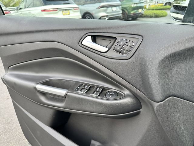 Certified 2018 Ford Escape Titanium image 31