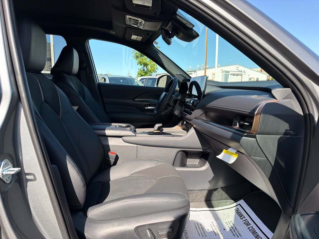 Used 2026 Toyota Grand Highlander AWD Hybrid image 12