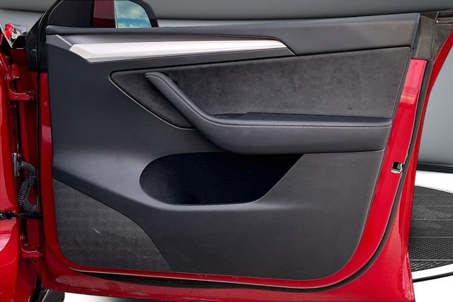 Used 2023 Tesla Model Y Performance image 27
